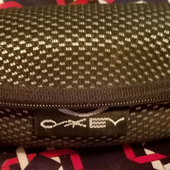 Okey sunglass holder - Picture 5 of 5